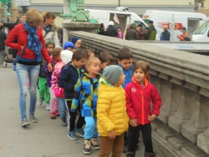 6. Na Zmajskem  mostu